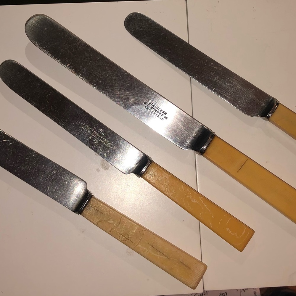 4 Vintage Bone Knives  Mosley/Mitchell/ Rogers